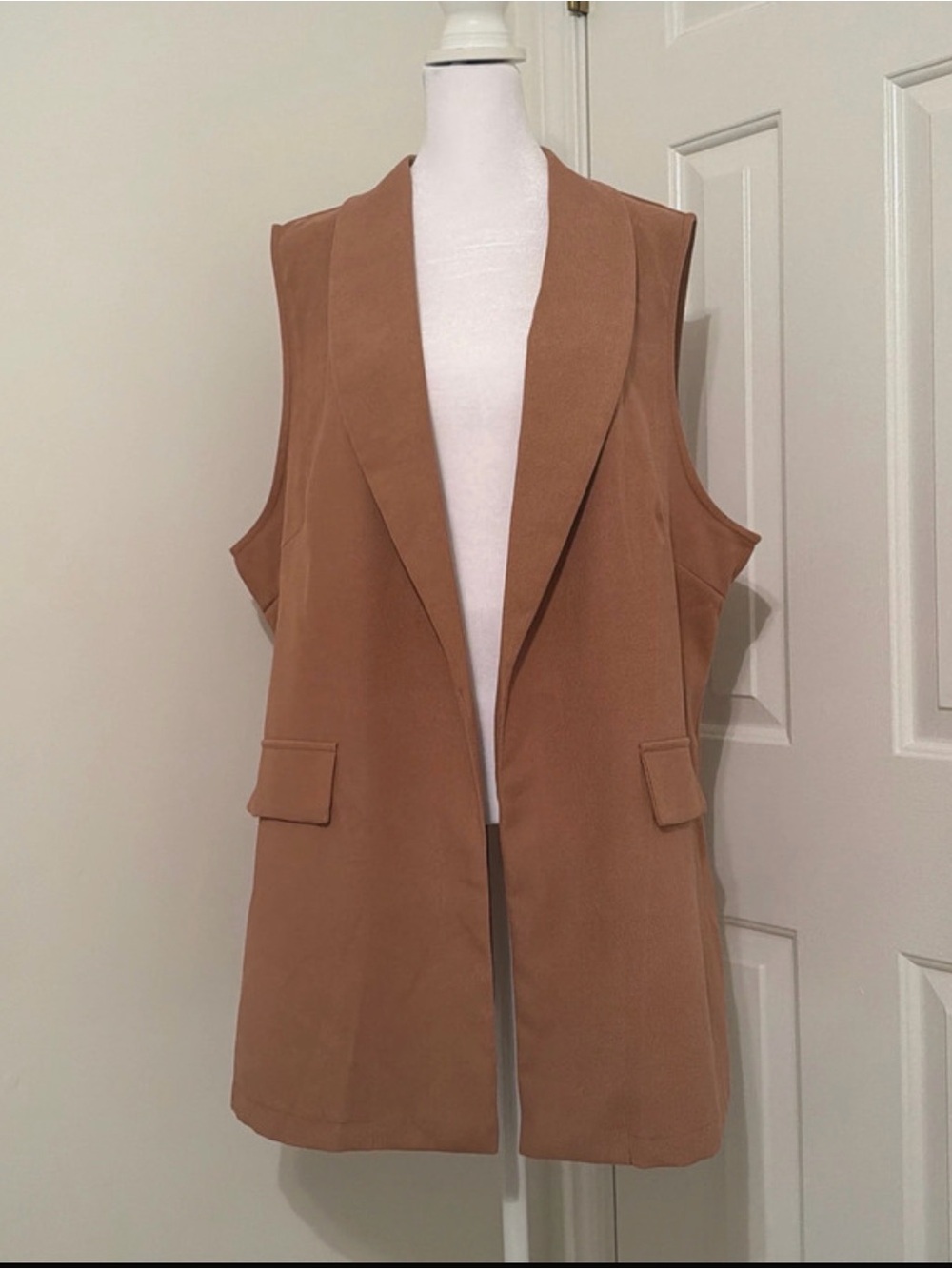 SHEIN Camel Sleeveless Longline Blazer Vest